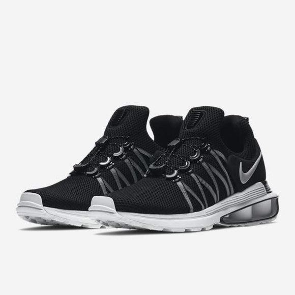 nike shox gravity wolf grey